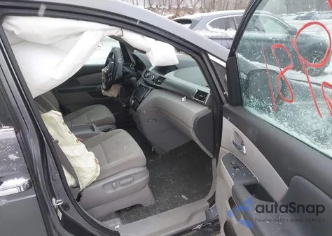 2016 Honda Odyssey Se z USA, uszkodzony, nr VIN 5FNRL5H39GB149187